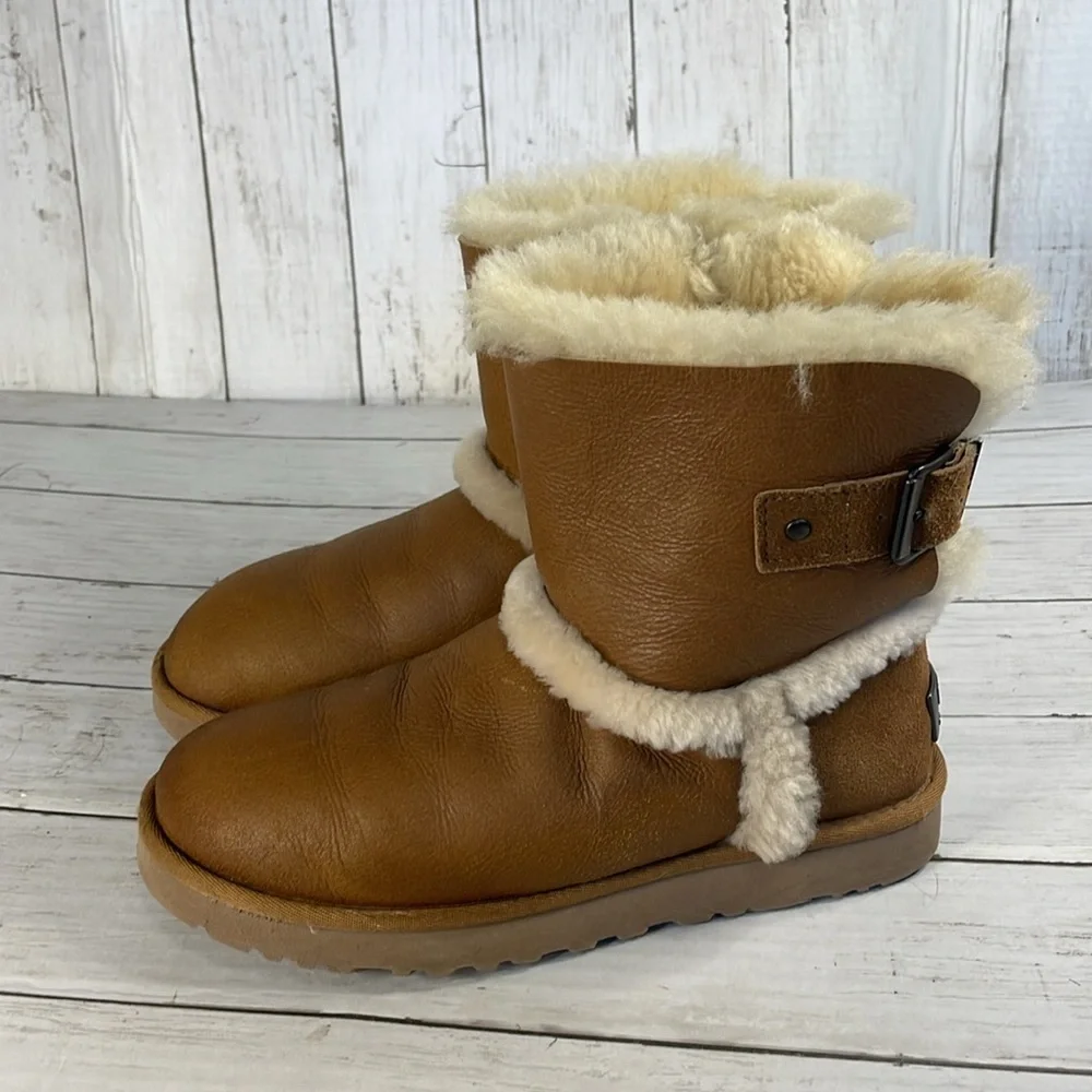 UGG Vintage Chestnut Airhart Boots